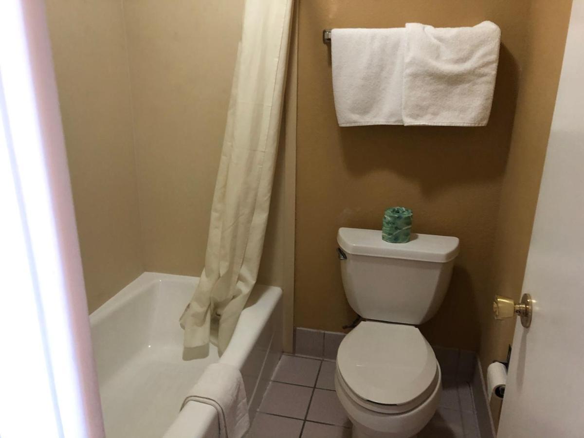 La Grange Executive Inn And Suites מראה חיצוני תמונה